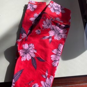 Spiritual Gangster Leggings size small never worn